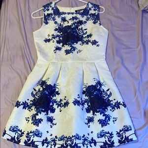 ❌SOLD❌White and Blue Floral Tea Dress